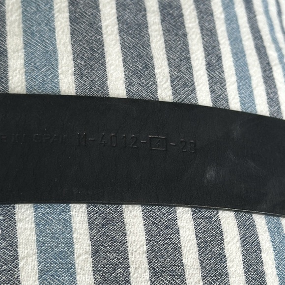 Black made in Spain suede belt silver tone buckle numbered size 28 - Picture 9 of 16